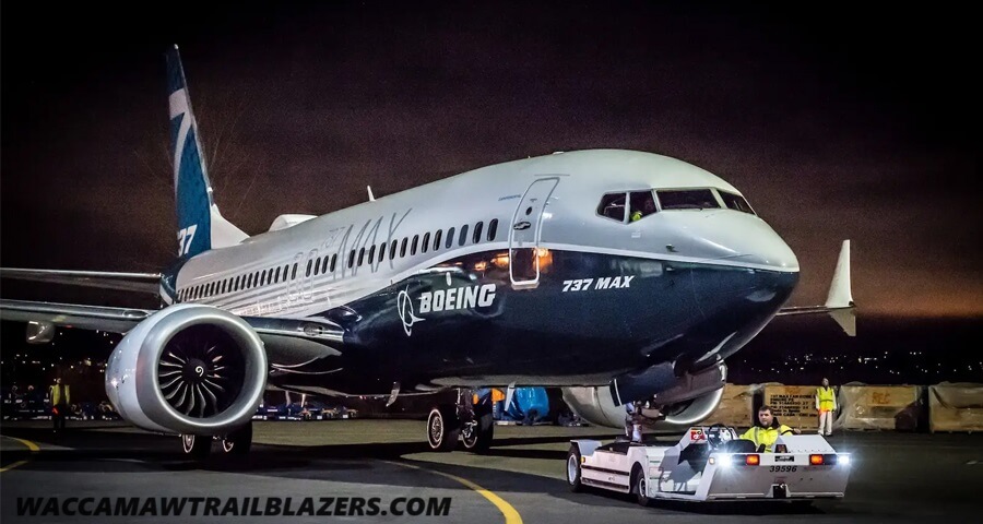 โบอิ้งเข้ามาแทนที่เอ็ด คลาร์ก ผู้นำโครงการ 737 แม็กซ์ หลังเกิดเหตุกลางอากาศ โบอิ้งได้ประกาศว่าจะเข้ามาแทนที่หัวหน้าโครงการ 737 แม็กซ์