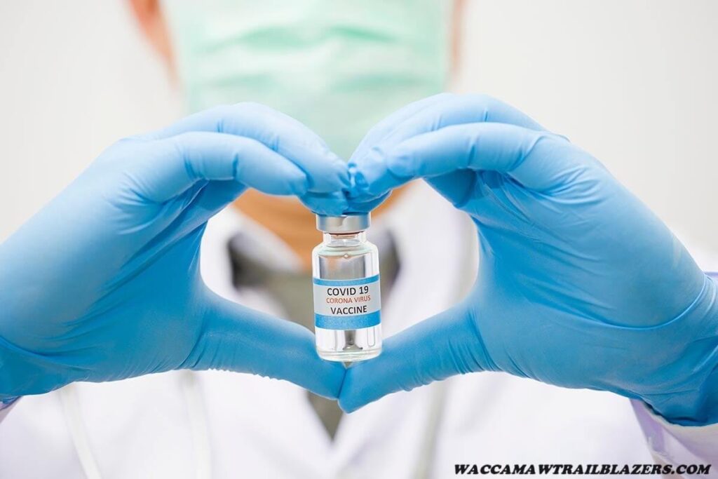 วัคซีนป้องกันโควิดช่วยลดความเสี่ยงโรคหัวใจล้มเหลวได้ การศึกษาใหม่ที่ตีพิมพ์ในวารสารการแพทย์อังกฤษพบว่าวัคซีนป้องกันโควิด-19 ช่วยลดความ