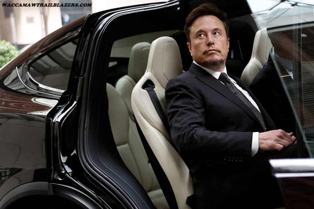 Elon Musk ผู้ก่อตั้ง Tesla เยือนประเทศจีน อีลอน มัสก์ ผู้ก่อตั้งและซีอีโอของเทสลา ได้พบกับผู้นำระดับสูงของรัฐบาลในเมืองหลวงของจีน